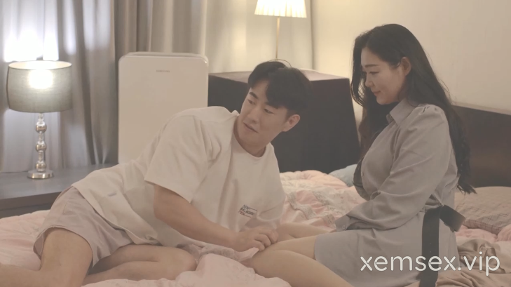 Ảnh thumbnail của Chế độ một vợ một chồng