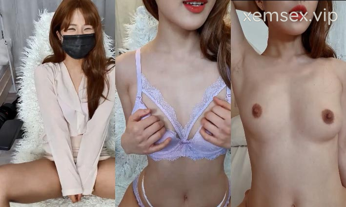 Con đĩ môi đỏ với dáng người mảnh mai Part 2
