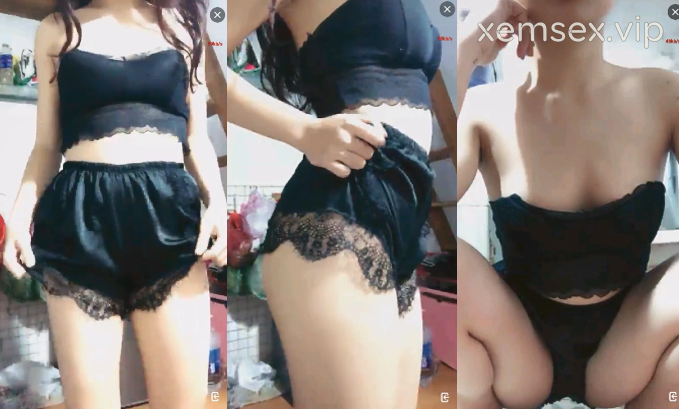 Ảnh thumbnail của Em bé ngây thơ livestream show hàng Phần 5