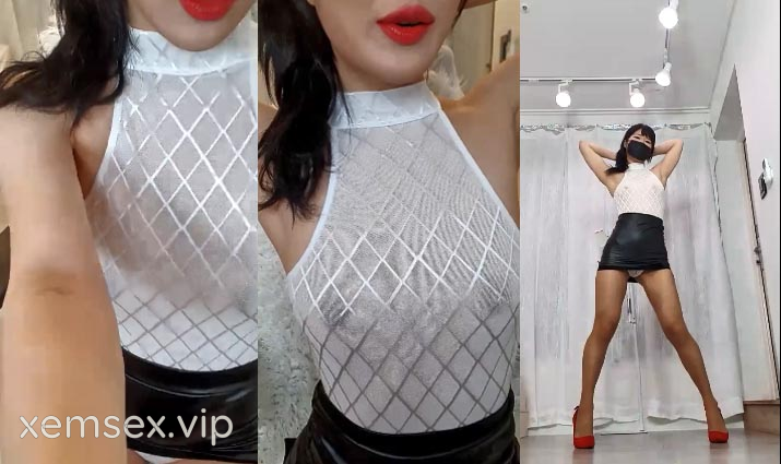 Em gái non tơ với chiếc váy ngắn cũn cỡn Part 1