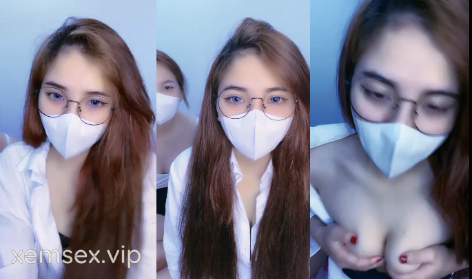 Ảnh thumbnail của Hai em teen mới lớn livestream show hàng cực phê Part 4