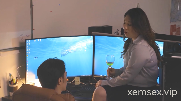 Chuyến công tác cùng nữ nhân viên mới